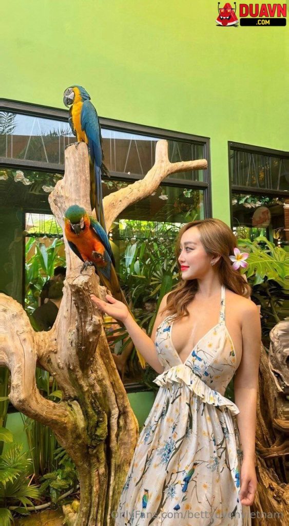Uyên Betty – Chu Uyên Phương – Full ảnh và video nude