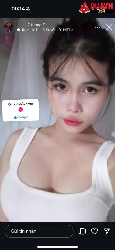 Em gái vùng cao da trắng vú to