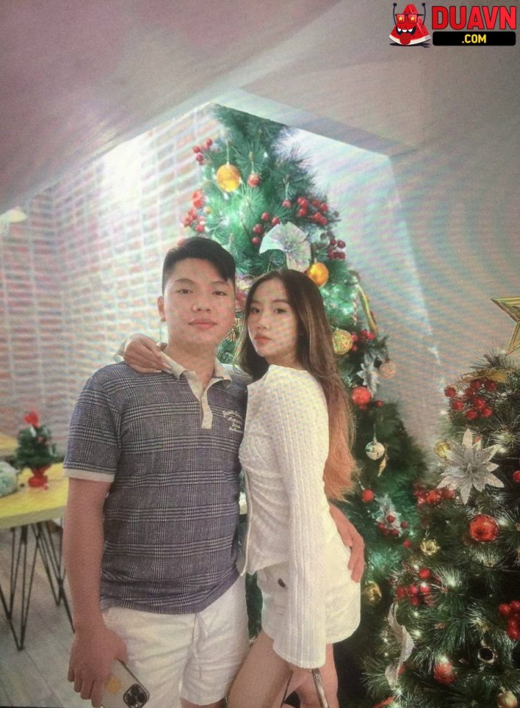 Em dáng ngon lộ clip nóng với bạn trai