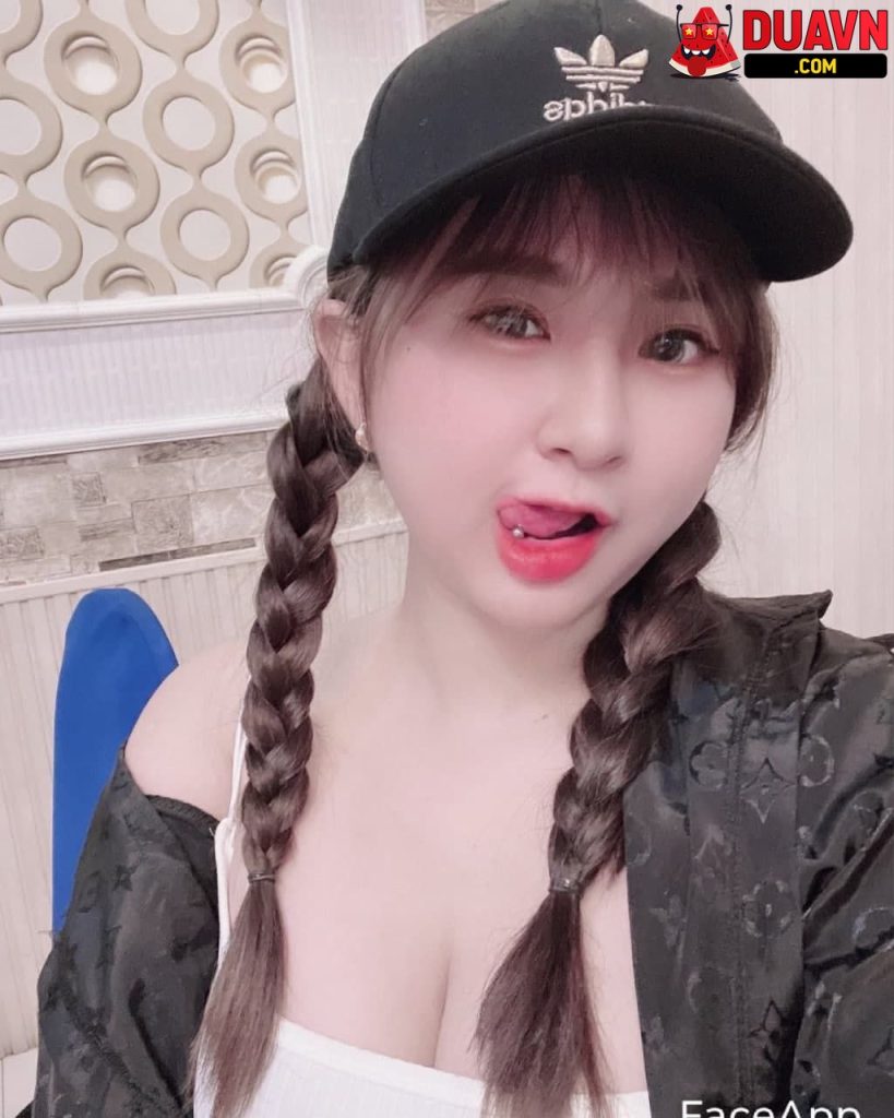 Kiwi_Nguyen – Em chubby bím siêu hồng