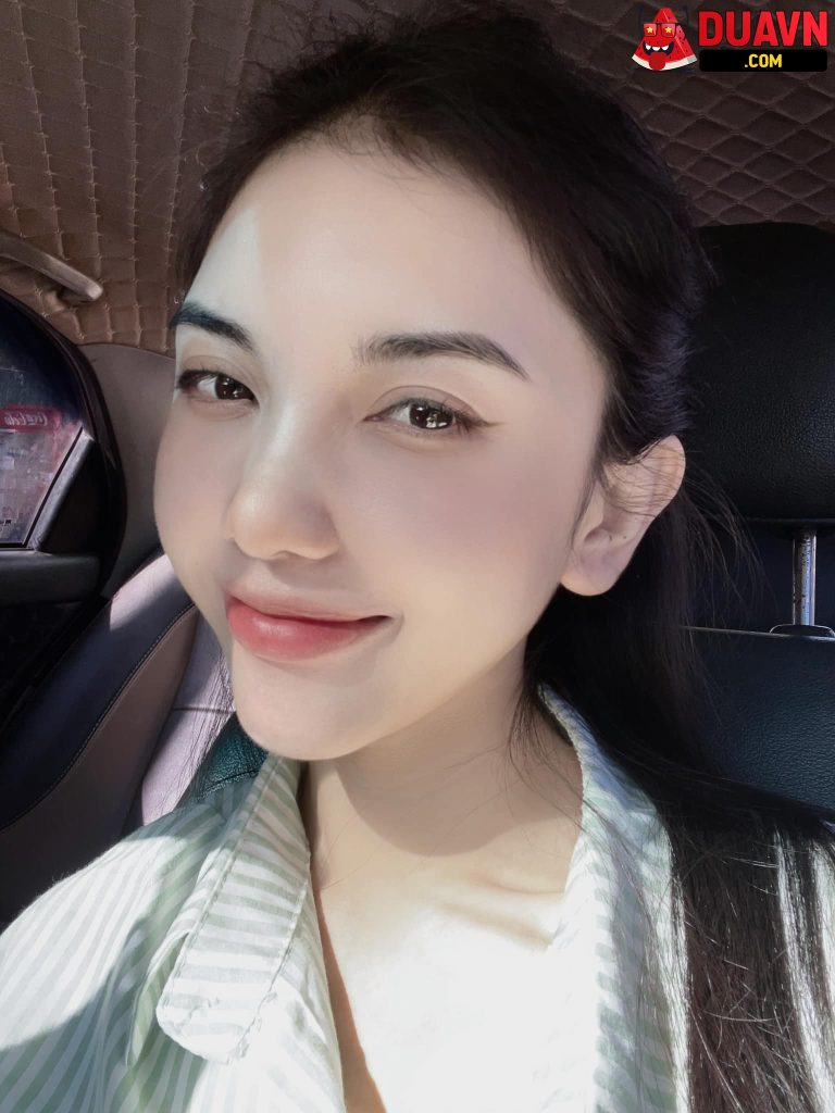 Lanh Nguyen – Hot girl Gia Lai lộ clip sex với bạn trai