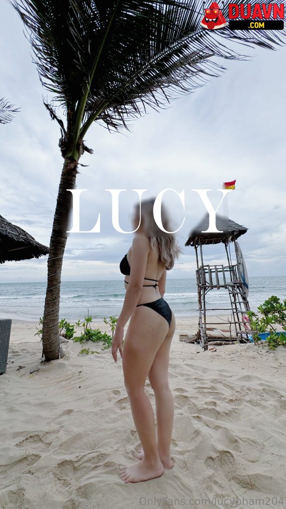 lucypham204 – Khoe thân chốn công cộng gạ địt trai trẻ
