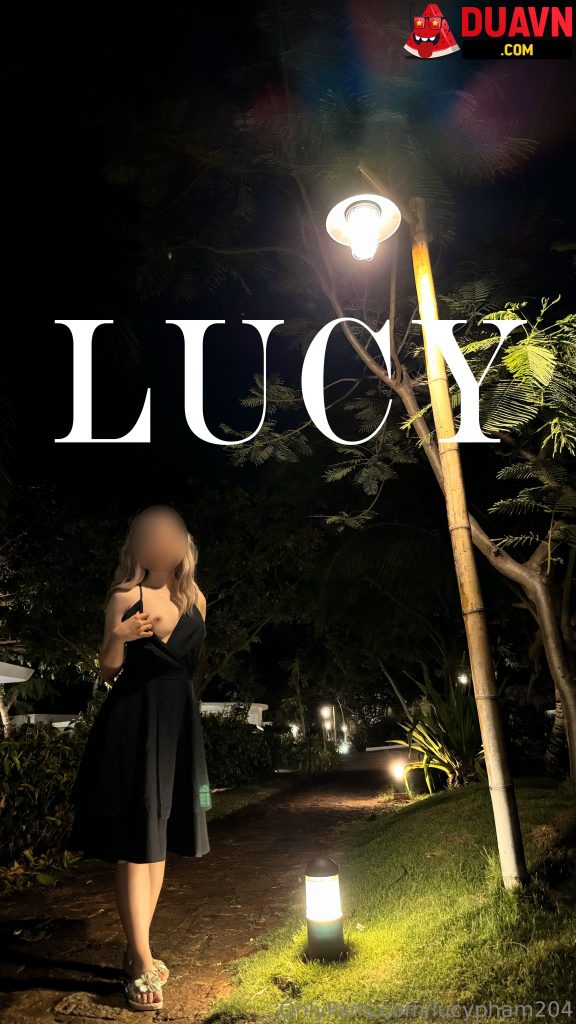 lucypham204 – Khoe thân chốn công cộng gạ địt trai trẻ