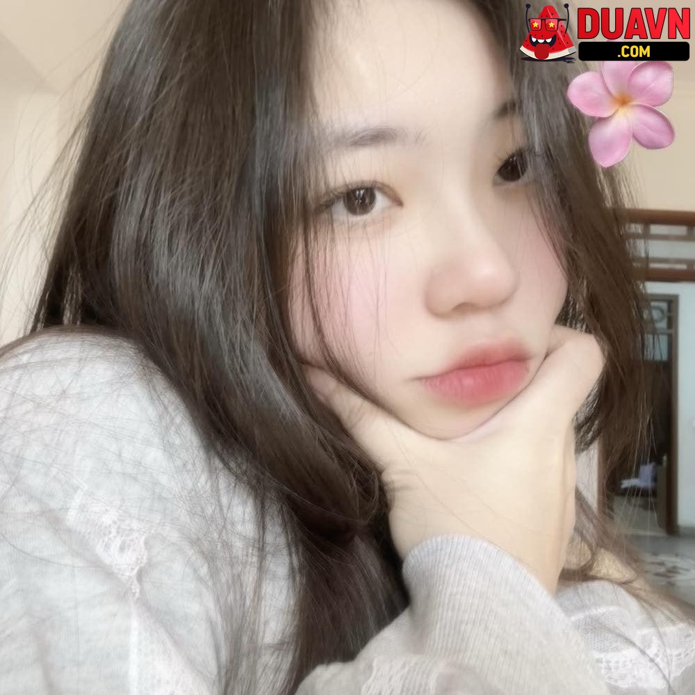 Nguyễn Đặng Thu Hằng – Lộ clip thủ dâm + bị địt co giật