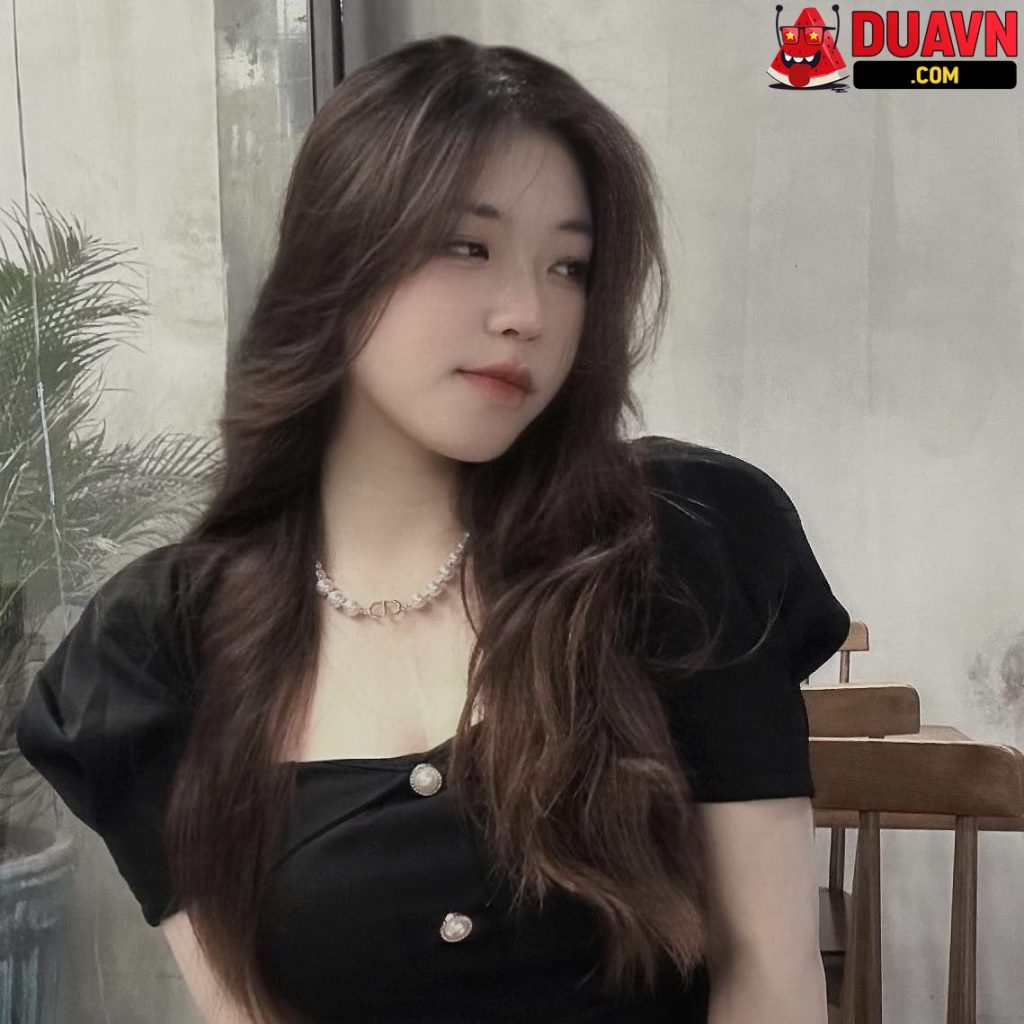 Nguyễn Đặng Thu Hằng – Lộ clip thủ dâm + bị địt co giật