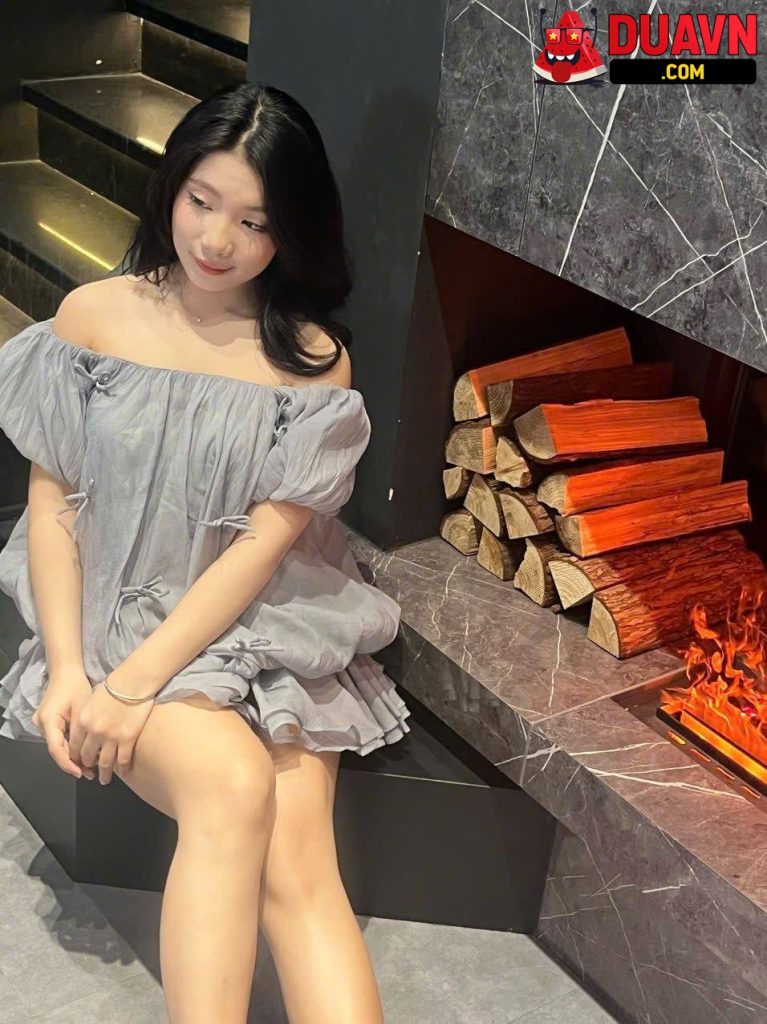 Thanh Huyền – efg.uyenwt – Lộ clip call sex với fan