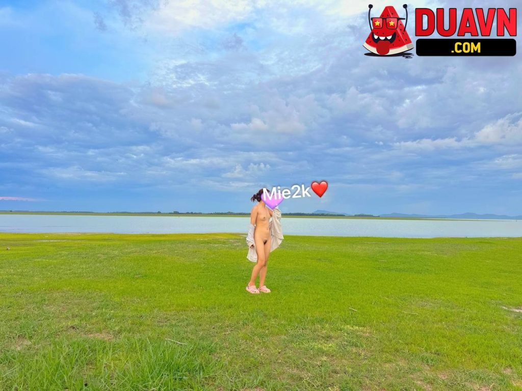 Mie2k – Cởi đồ hoà mình với thiên nhiên – 37 videos