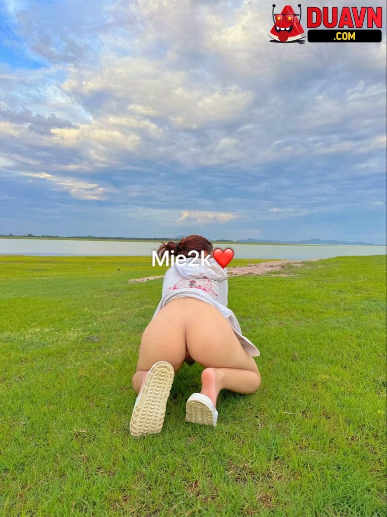 Mie2k – Cởi đồ hoà mình với thiên nhiên – 37 videos