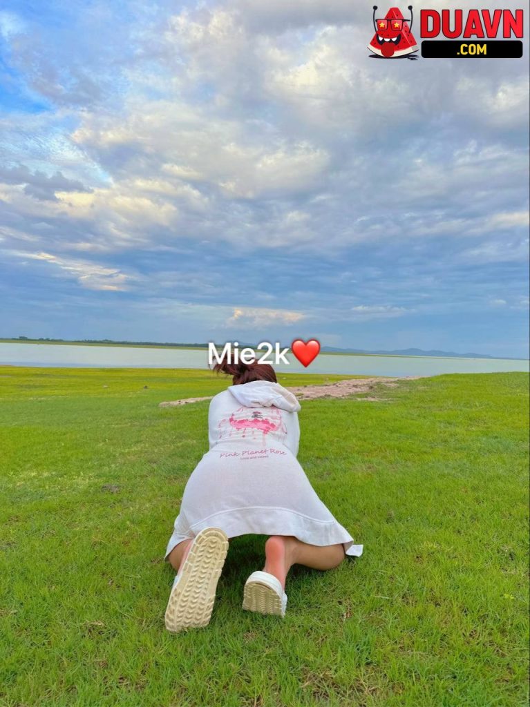 Mie2k – Cởi đồ hoà mình với thiên nhiên – 37 videos