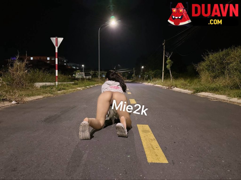 Mie2k – Cởi đồ hoà mình với thiên nhiên – 37 videos