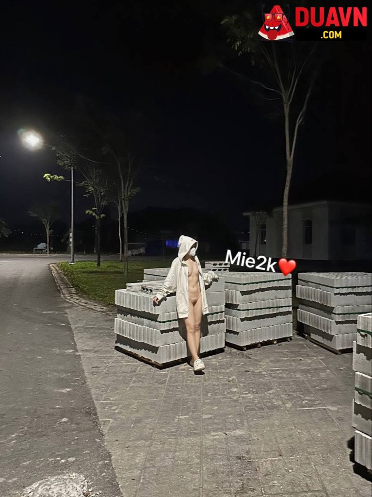 Mie2k – Cởi đồ hoà mình với thiên nhiên – 37 videos