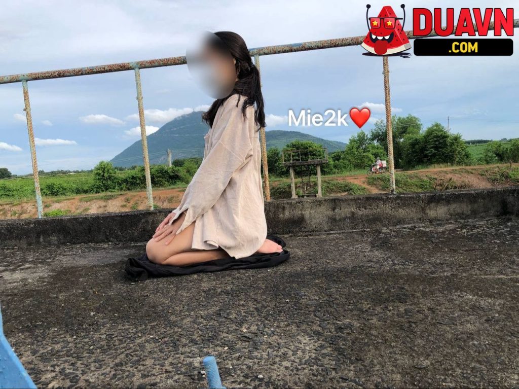 Mie2k – Cởi đồ hoà mình với thiên nhiên – 37 videos