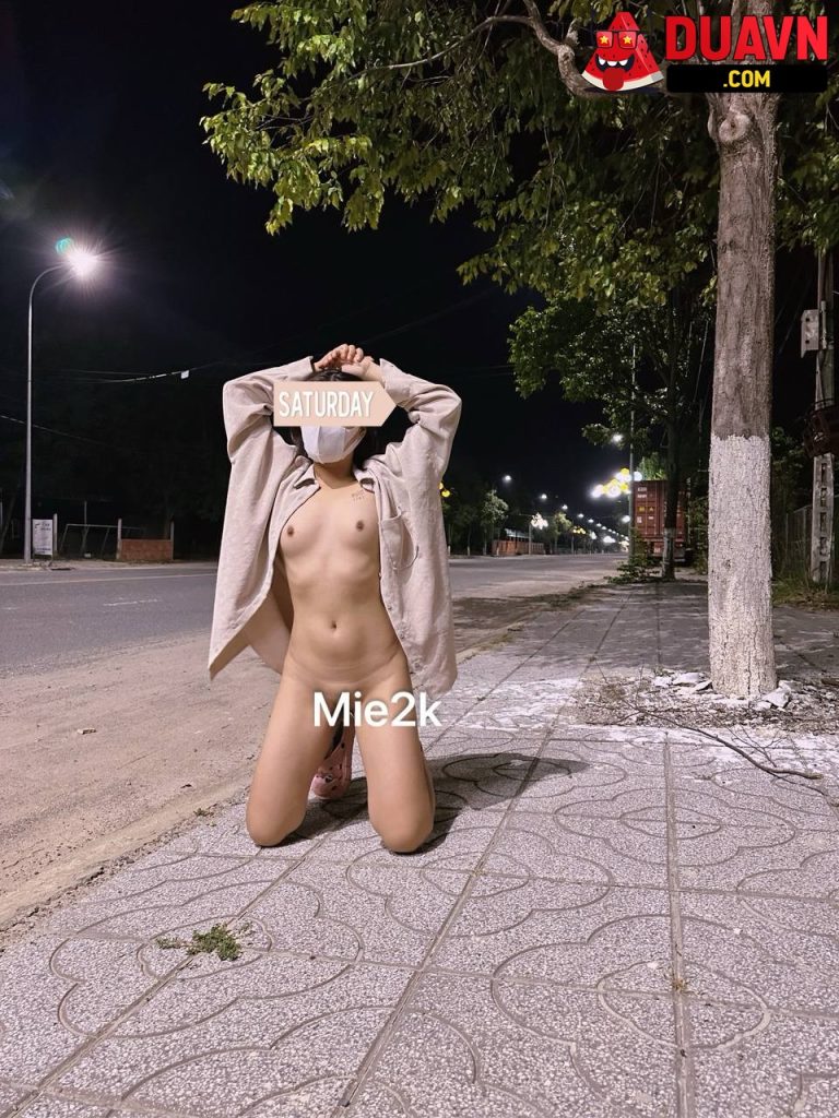 Mie2k – Cởi đồ hoà mình với thiên nhiên – 37 videos