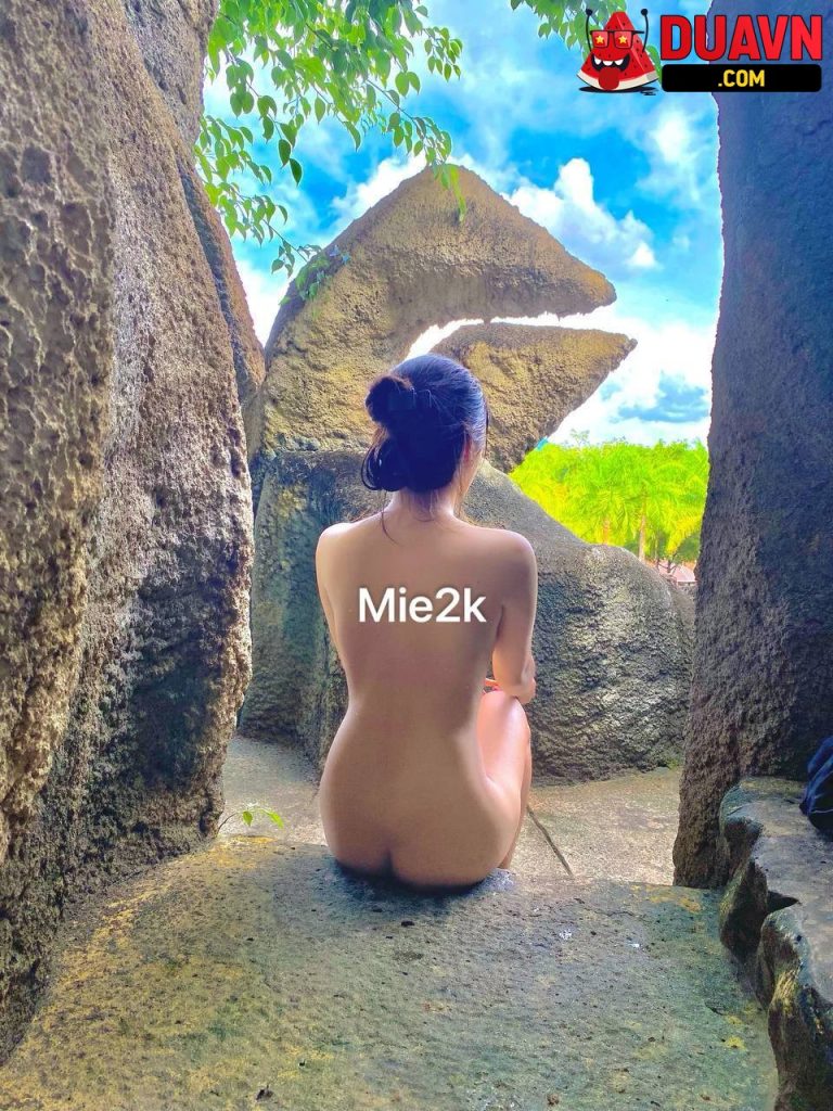Mie2k – Cởi đồ hoà mình với thiên nhiên – 37 videos