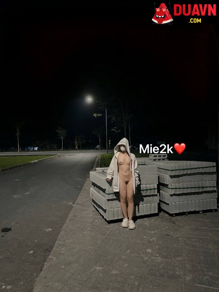 Mie2k – Cởi đồ hoà mình với thiên nhiên – 37 videos