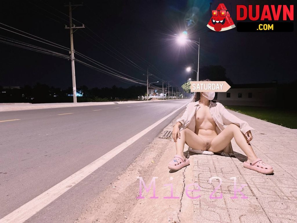 Mie2k – Cởi đồ hoà mình với thiên nhiên – 37 videos