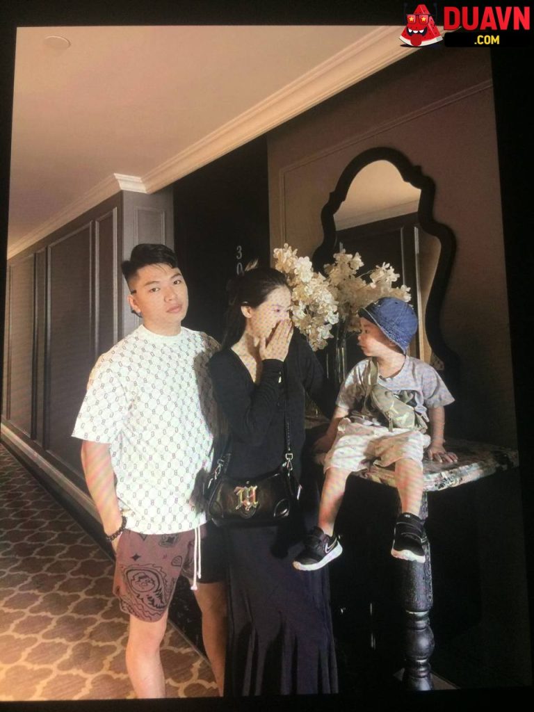 Em dáng ngon lộ clip nóng với bạn trai