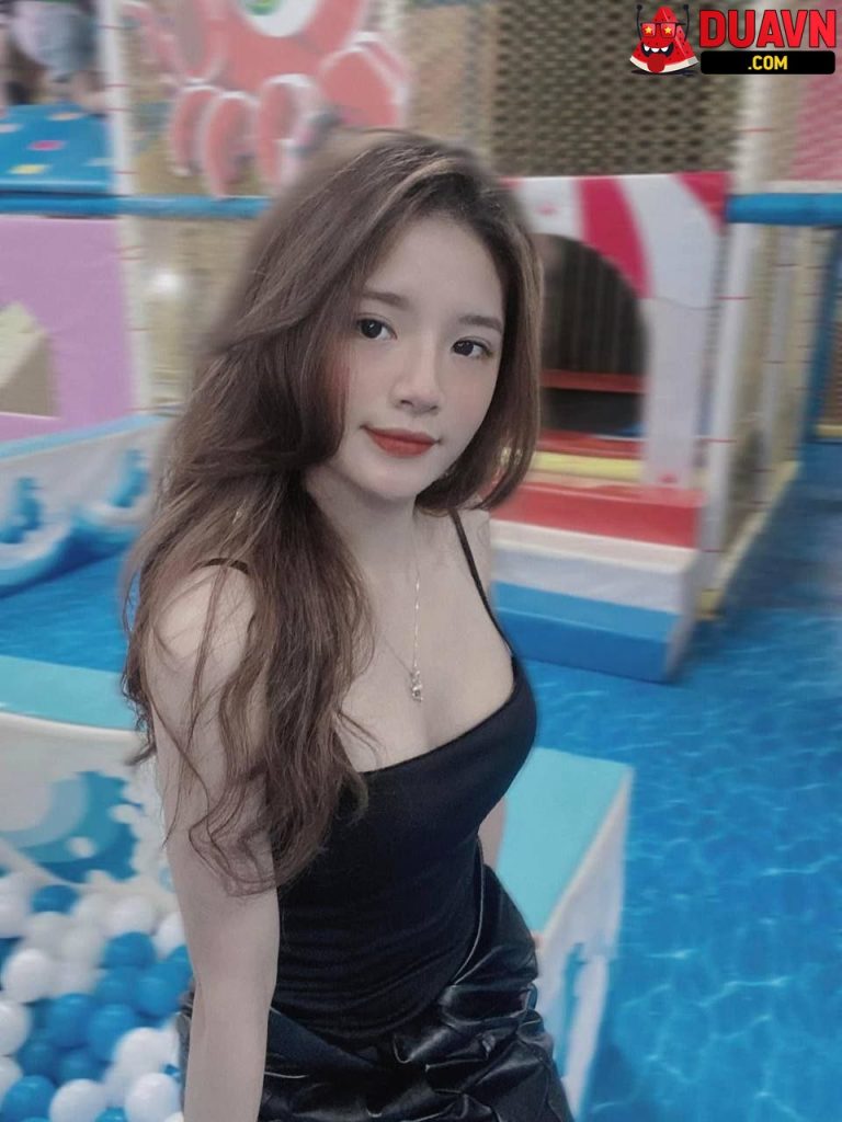 Có ghệ ngon bắt địt suốt ngày