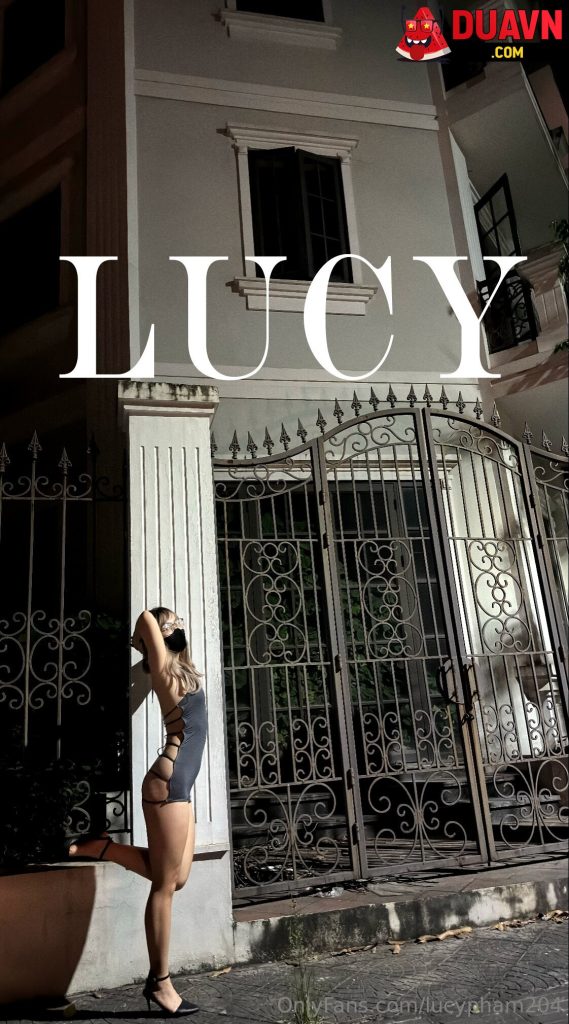 lucypham204 – Khoe thân chốn công cộng gạ địt trai trẻ