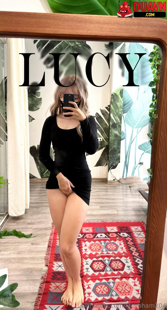 lucypham204 – Khoe thân chốn công cộng gạ địt trai trẻ