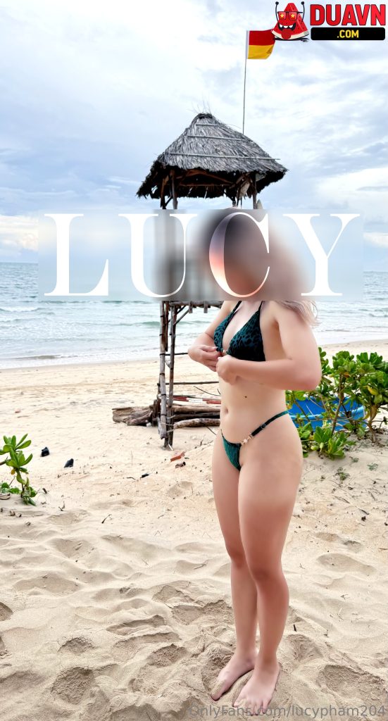 lucypham204 – Khoe thân chốn công cộng gạ địt trai trẻ