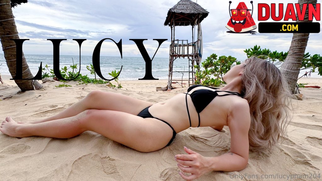 lucypham204 – Khoe thân chốn công cộng gạ địt trai trẻ
