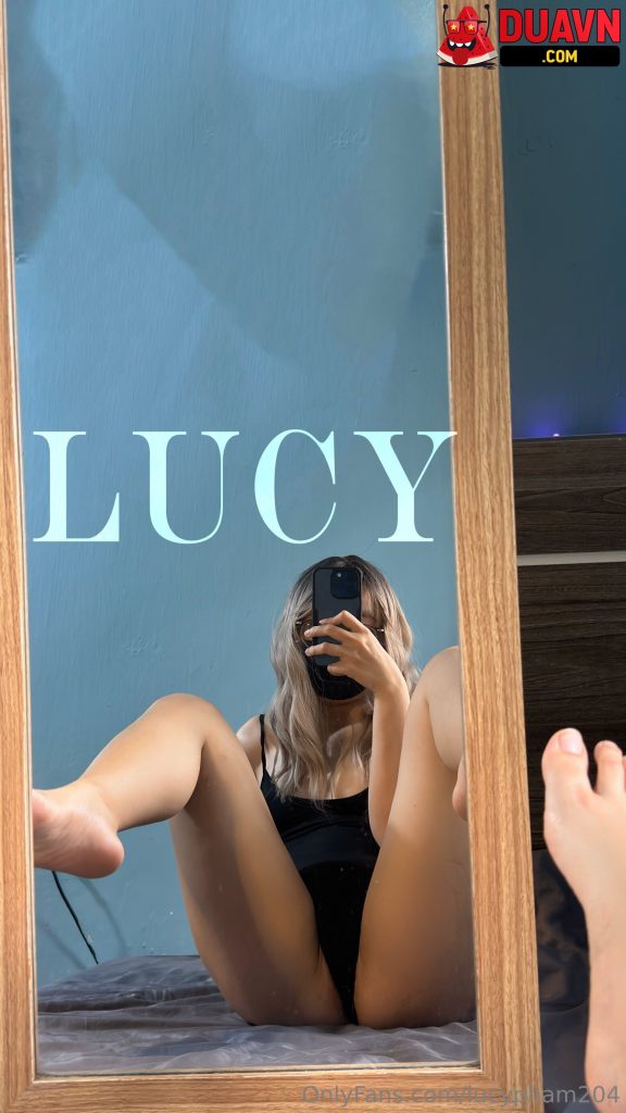 lucypham204 – Khoe thân chốn công cộng gạ địt trai trẻ