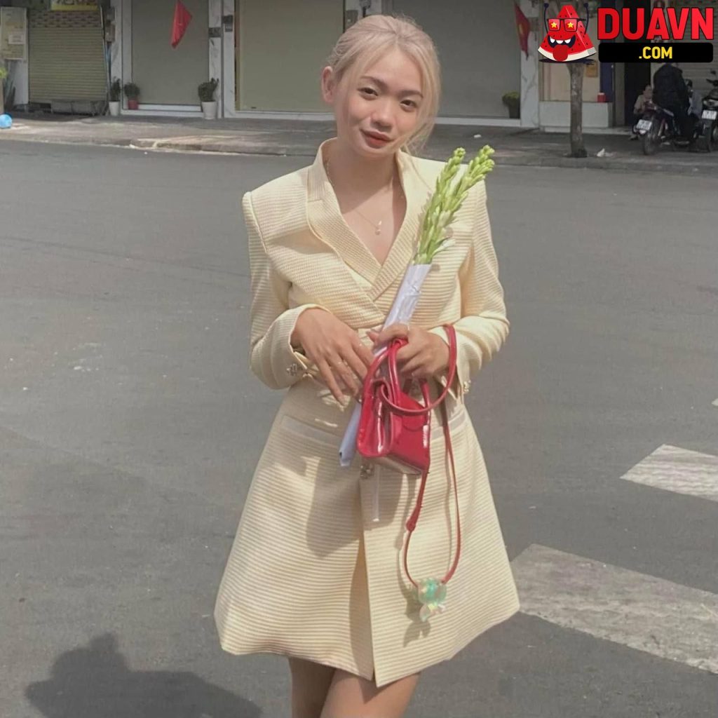 Em slave bị trói chân địt ná thở