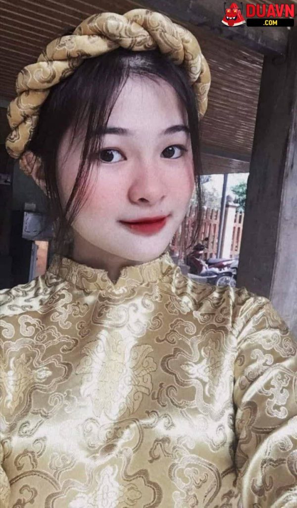 Vợ chồng công nhân lộ clip địt nhau trong nhà tôn