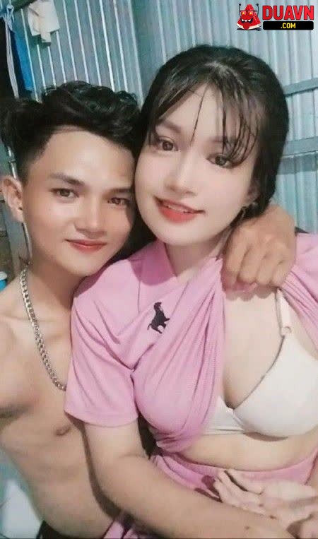 Vợ chồng công nhân lộ clip địt nhau trong nhà tôn