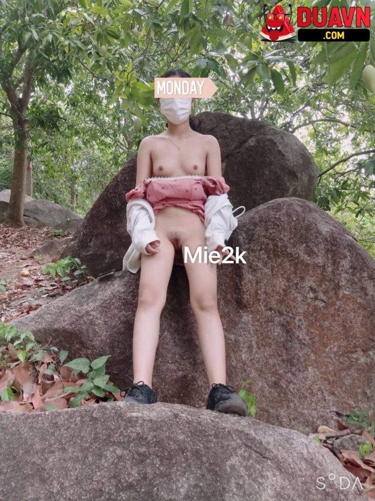 Mie2k – Cởi đồ hoà mình với thiên nhiên – 37 videos