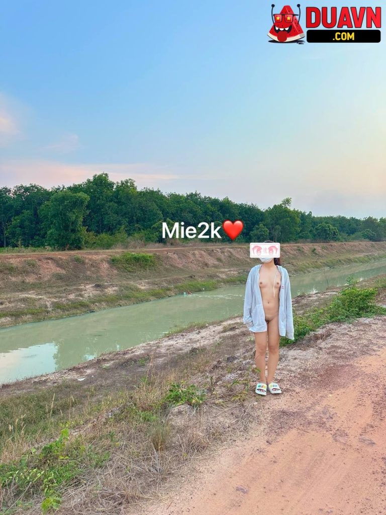Mie2k – Cởi đồ hoà mình với thiên nhiên – 37 videos