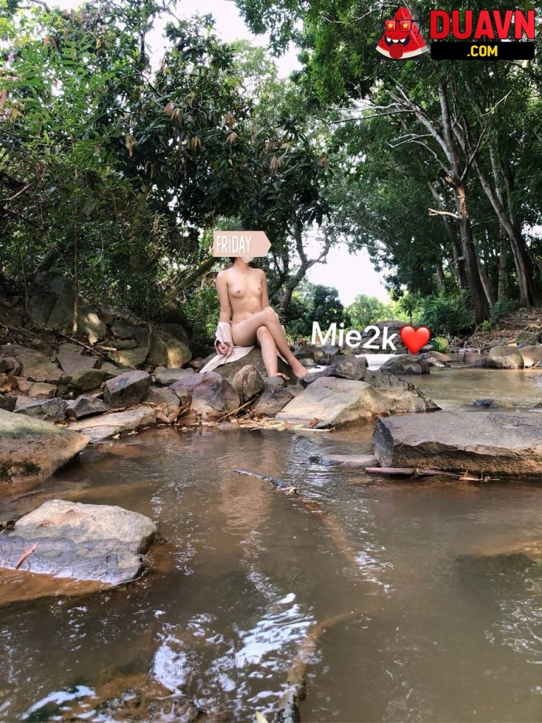 Mie2k – Cởi đồ hoà mình với thiên nhiên – 37 videos