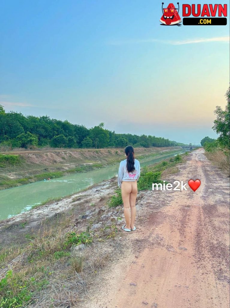 Mie2k – Cởi đồ hoà mình với thiên nhiên – 37 videos