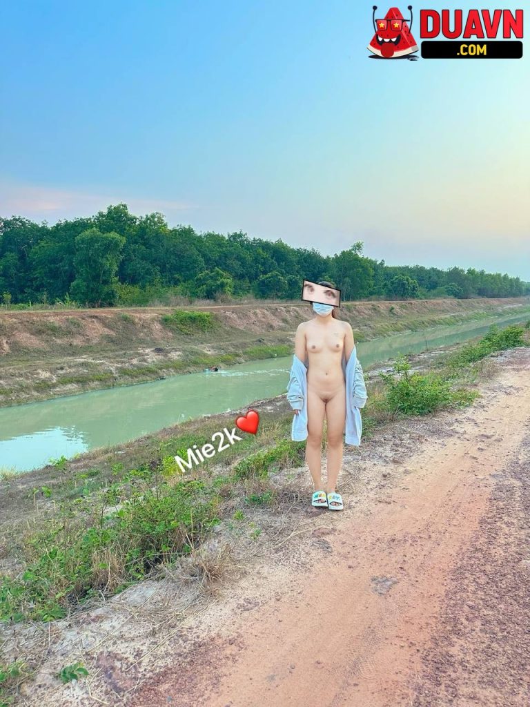 Mie2k – Cởi đồ hoà mình với thiên nhiên – 37 videos