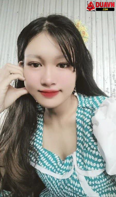 Vợ chồng công nhân lộ clip địt nhau trong nhà tôn